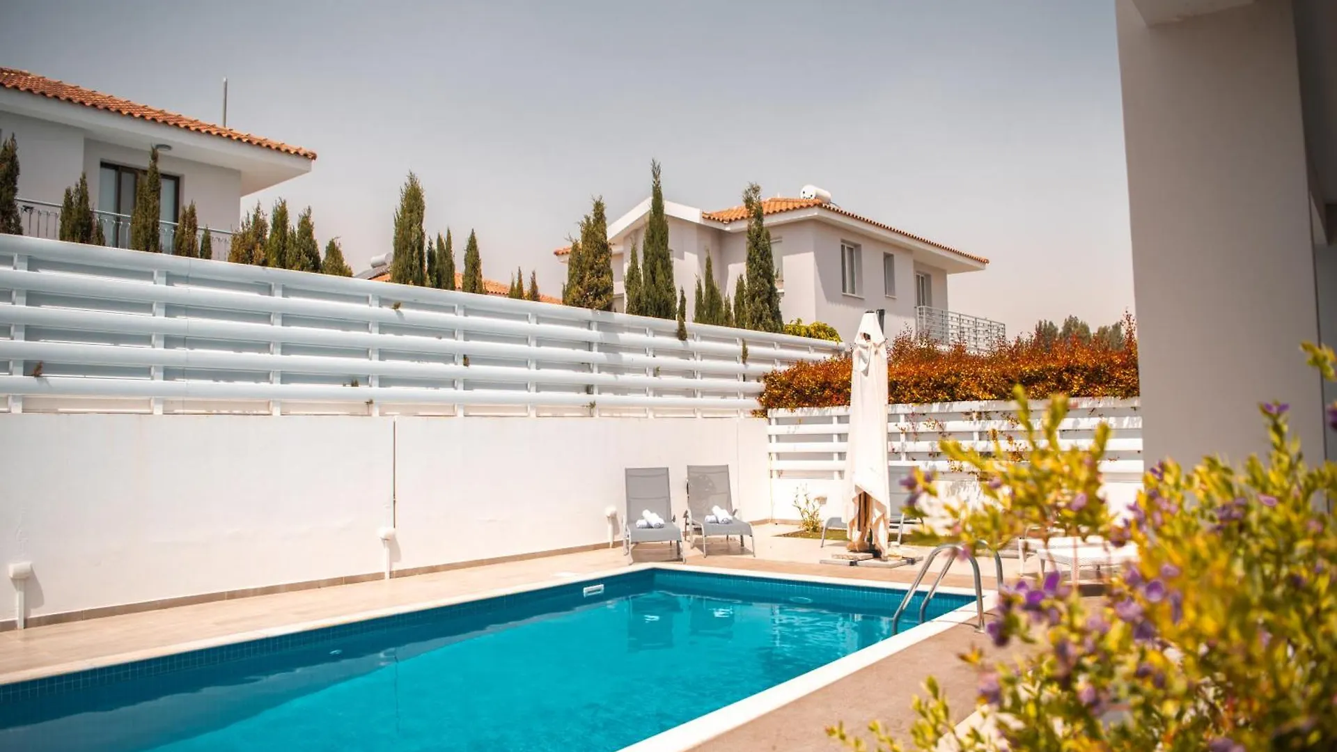 Saturn Villa 라르나카